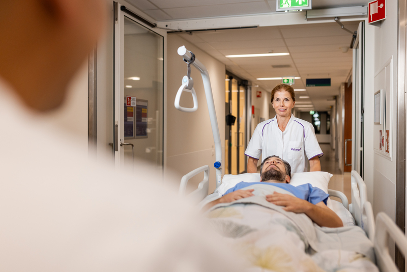 VZSNL Patient Transport 01