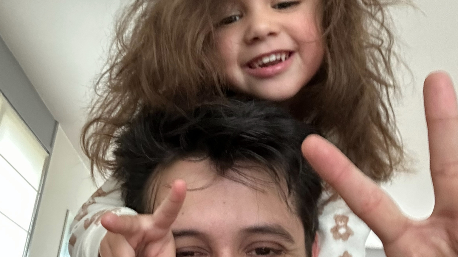 Tim Edwards Van Muyen Met Dochtertje